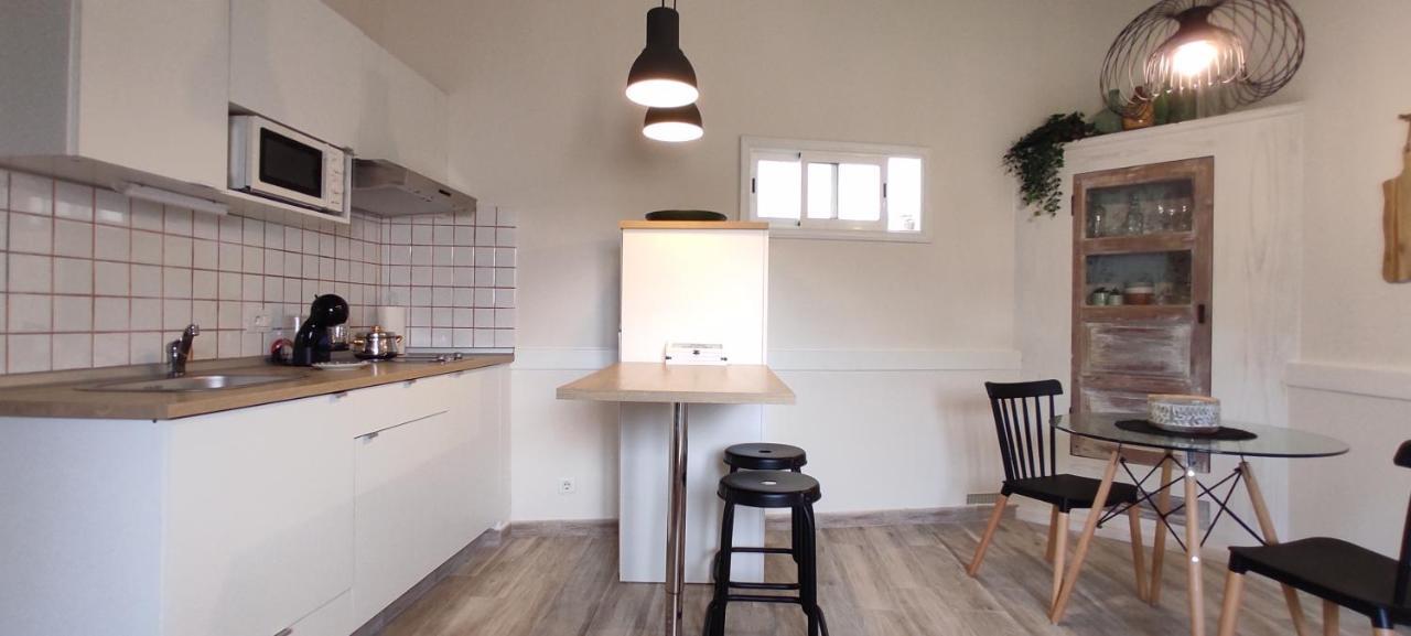 La Iii Apartment *